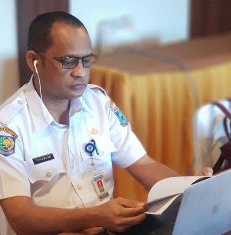 PROFESOR CHARLIE   PADA WEBINAR DALAM RANGKA MEMPERINGATI DIES NATALIS UNIVERSITAS PAPUA XX TAHUN 2020