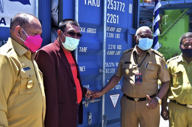 Papua Barat Melepas Komoditi Unggulan Daerah Rumput Laut asal Kabupaten Teluk Wondama